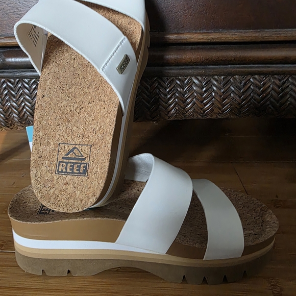 Reef White Slide Sandals - Picture 8 of 12